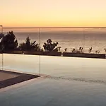 Uparati Villa - Hilltop Sea View Retreat