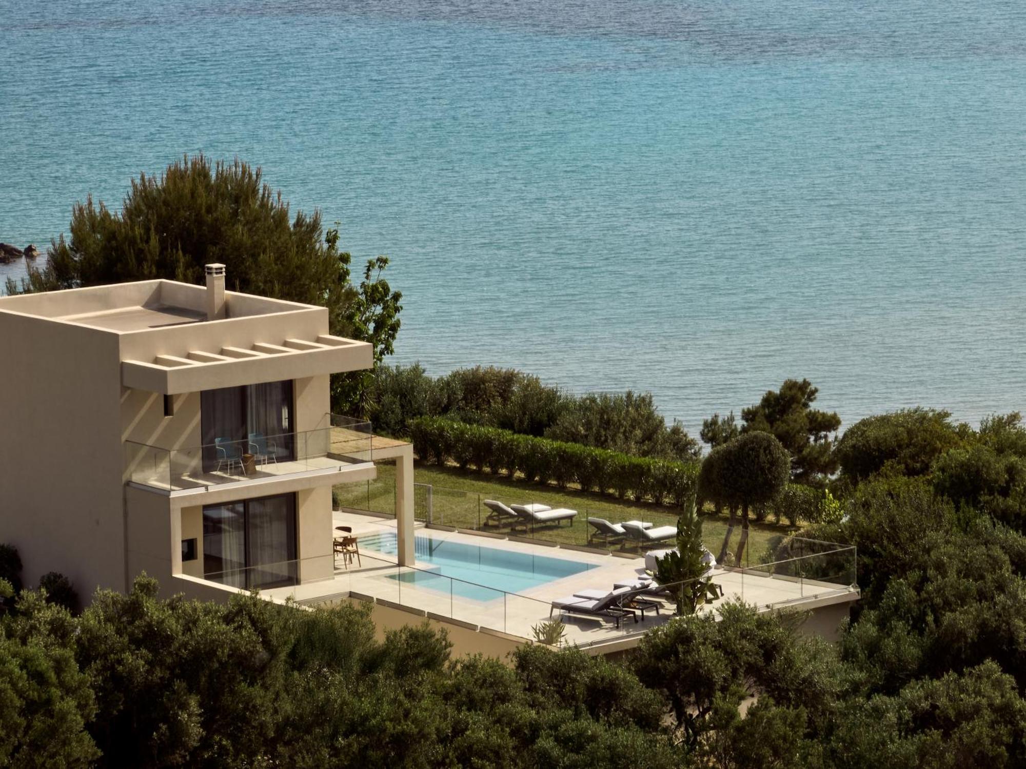 Uparati - Hilltop Sea View Retreat